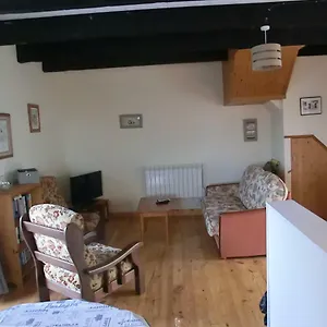Ker Maniok , Paule France